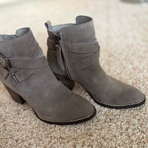 Sam Edelman Taupe Morris Ankle Booties SZ 7 suede 3” stacked wooden heel